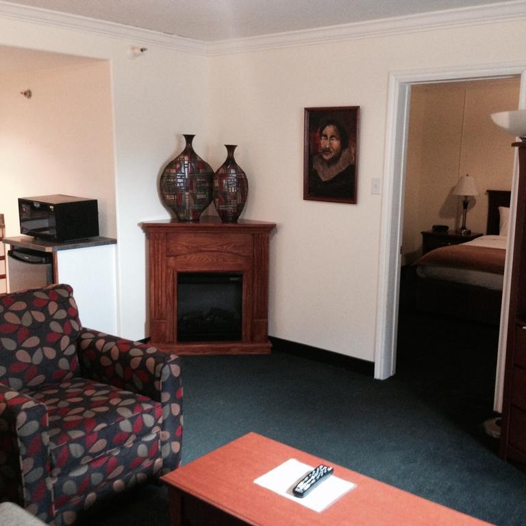 Ptarmigan Inn Hay River Værelse billede
