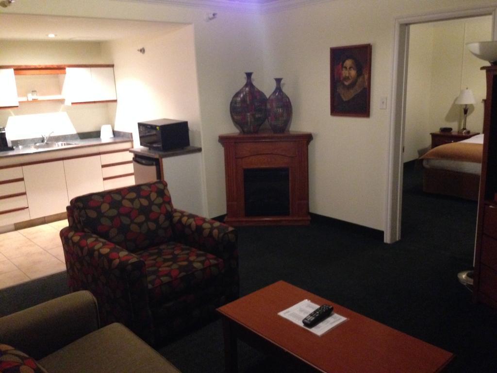 Ptarmigan Inn Hay River Værelse billede