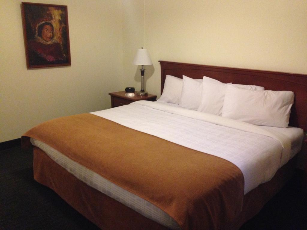 Ptarmigan Inn Hay River Værelse billede
