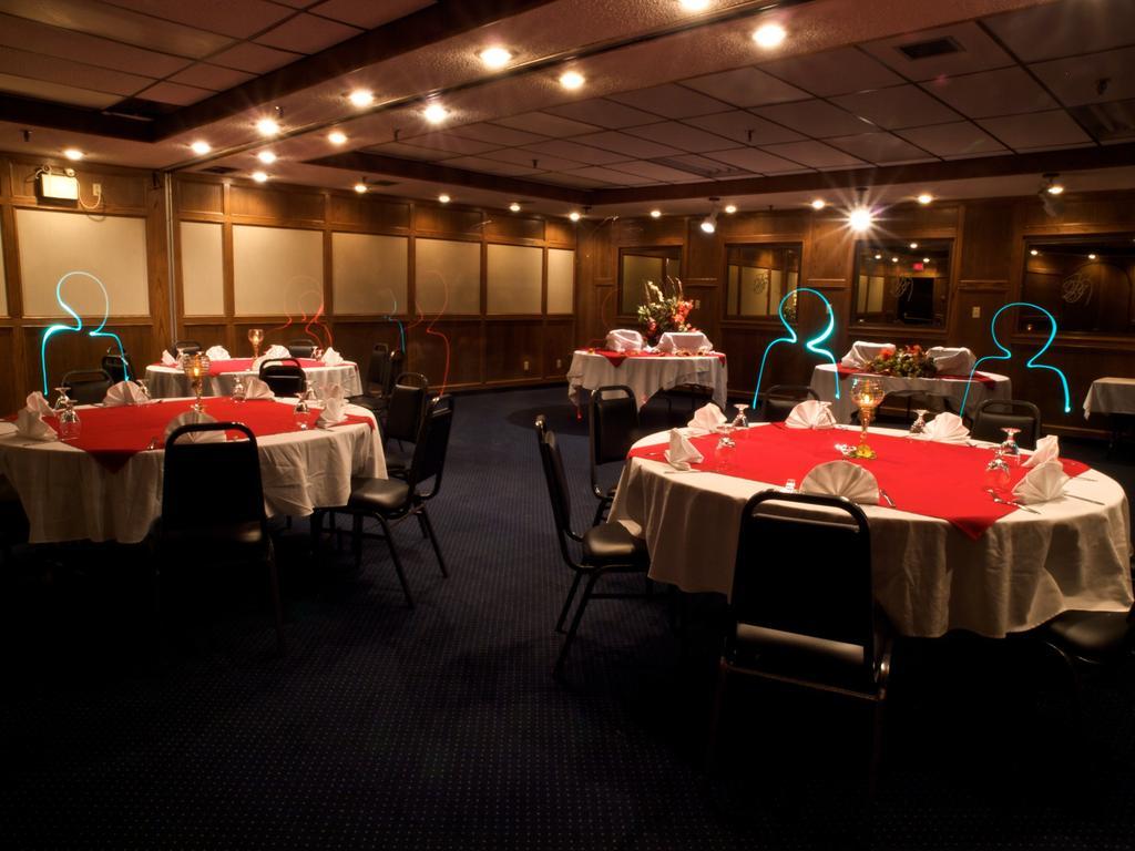 Ptarmigan Inn Hay River Eksteriør billede